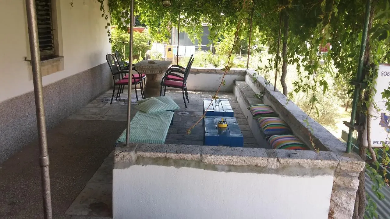 Pape Punat Apartmani I Sobe