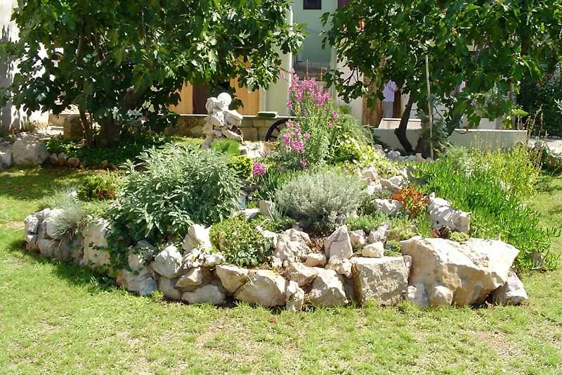 Pape Punat Apartmani I Sobe